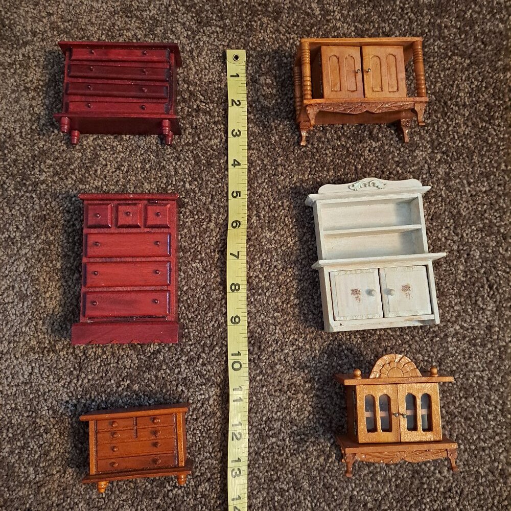 Vintage 13 Piece Wood Miniature Dollhouse Furniture Lot - Picture 5 of 6